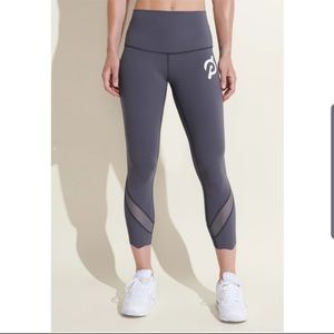 Peloton Lululemon scallop crops 12